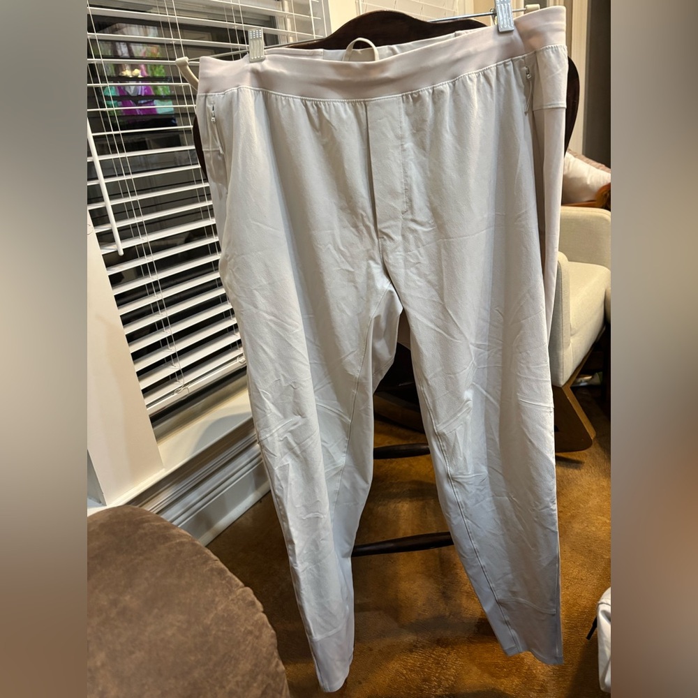 lululemon athletica Men's Light tan/gray Performance Joggers